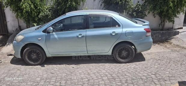 Toyota Belta 2008 Blue