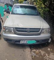 Toyota Hilux 2004 Ivory for sale