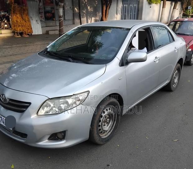 Toyota Corolla 2009 White