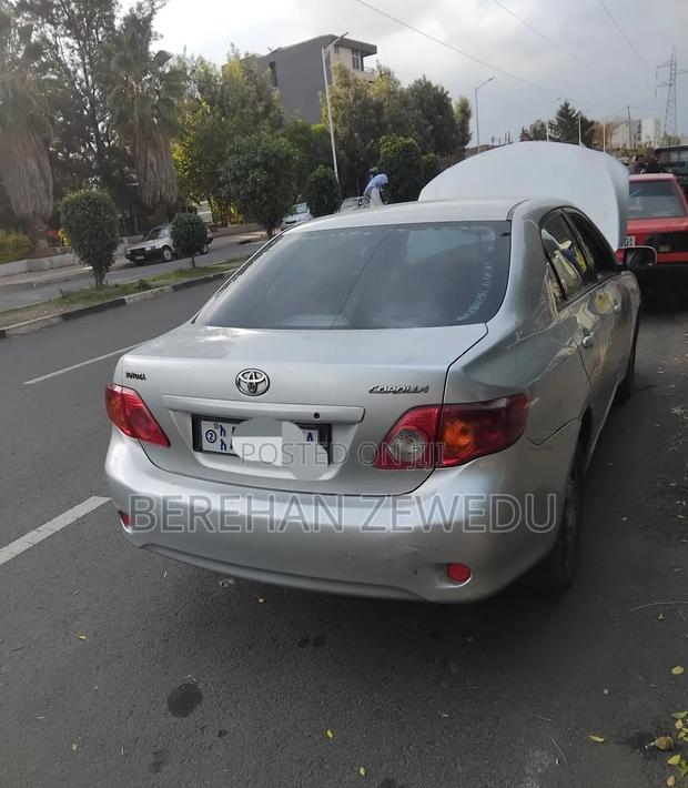Toyota Corolla 2009 White