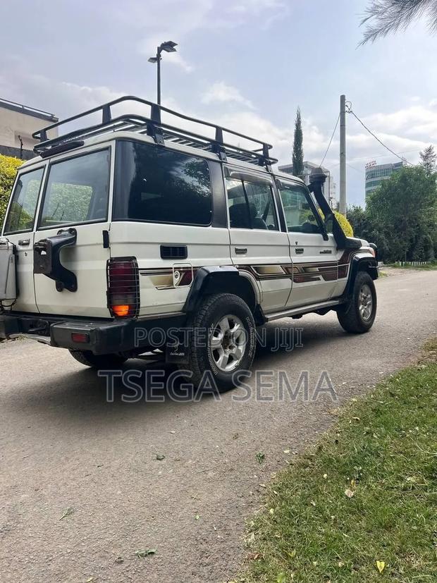 Toyota Land Cruiser 2014 White