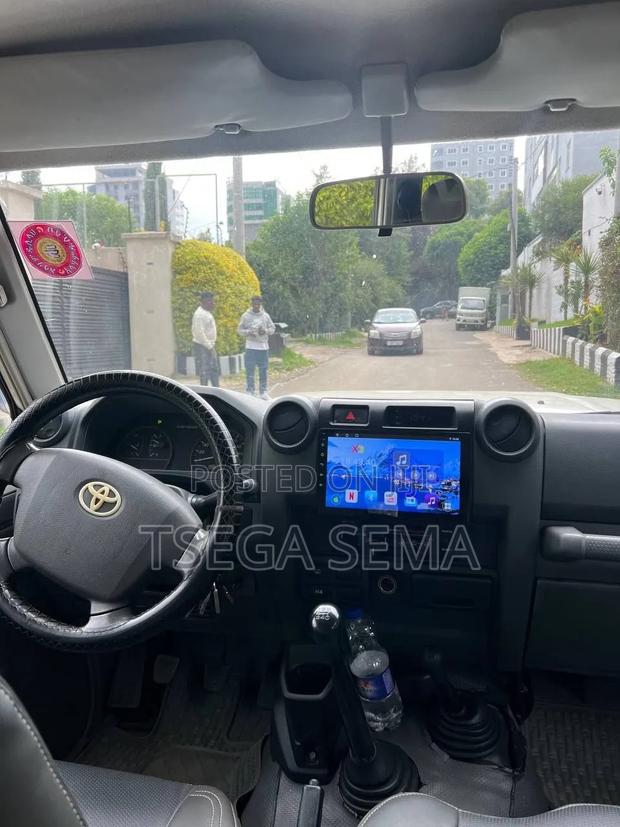 Toyota Land Cruiser 2014 White