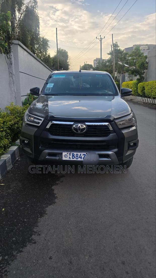 Toyota Hilux 2021