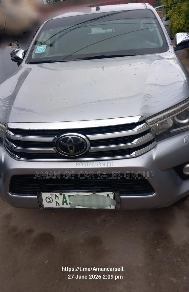 Toyota Hilux 2020 Silver