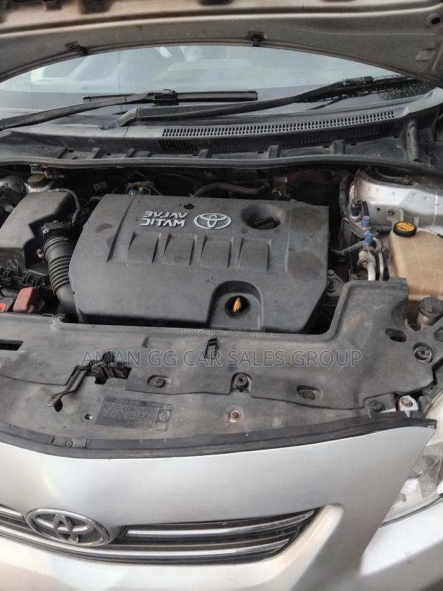 Toyota Corolla 2009 Silver
