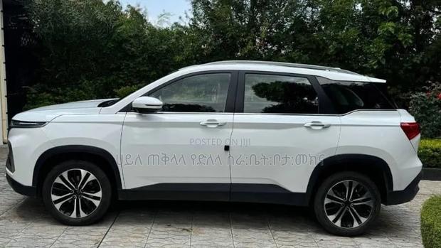 Chevrolet Captiva 2023 Ivory