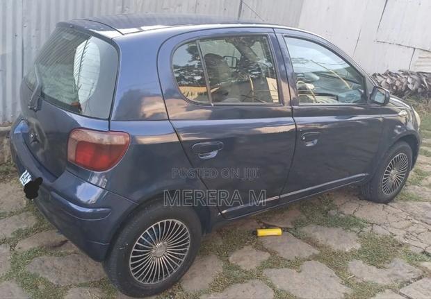 Toyota Vitz 2002