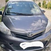 Toyota Yaris 2013 Gray for sale