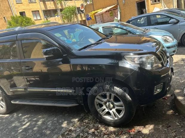 Toyota Land Cruiser Prado 2013 Black