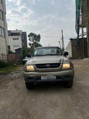 Toyota Hilux 2.5 Cab 2005 Gray for sale
