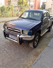 Toyota Hilux 2004 Black for sale