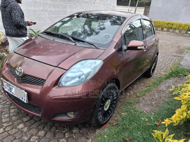 Toyota Yaris 2010 Burgundy