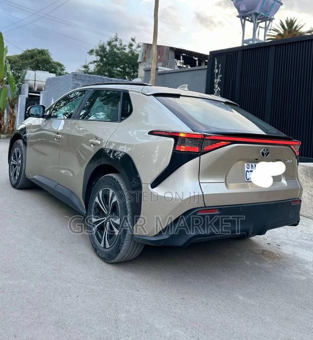 Toyota bZ4X 71.4 kWh FWD 2023 Teal
