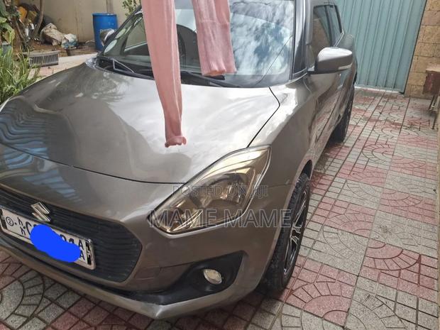 Suzuki Swift 2019 Gray