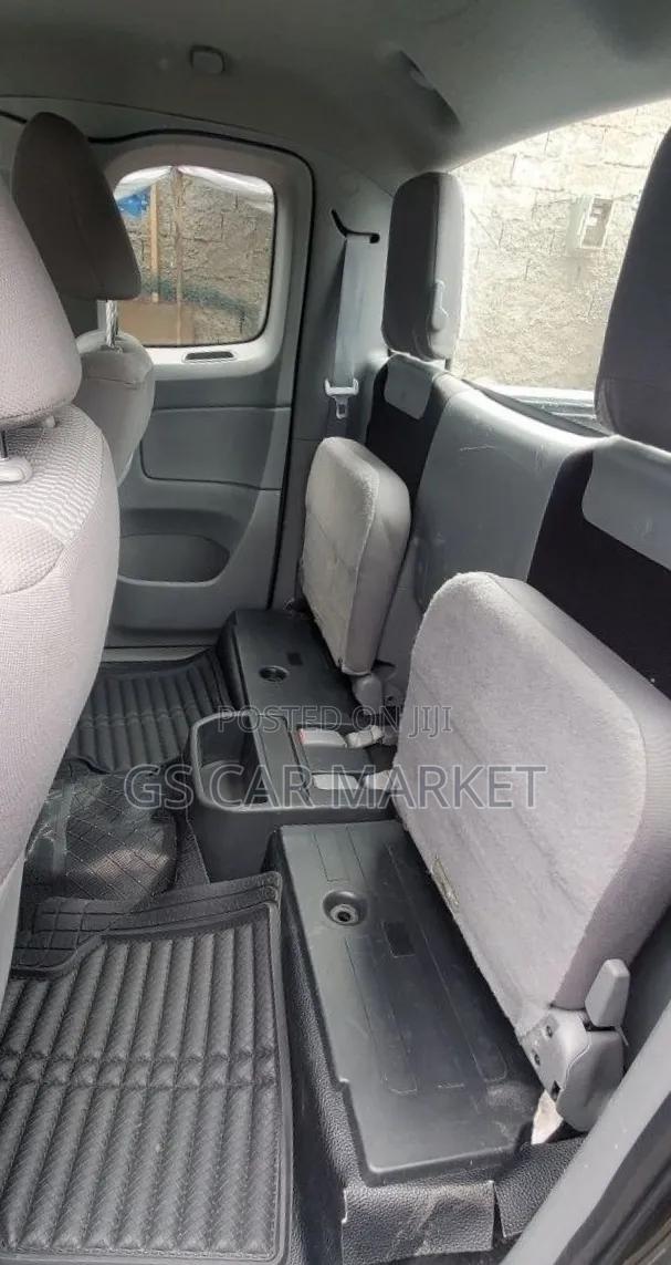 Toyota Tacoma 2012 Gray