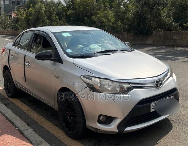 Toyota Yaris 2015