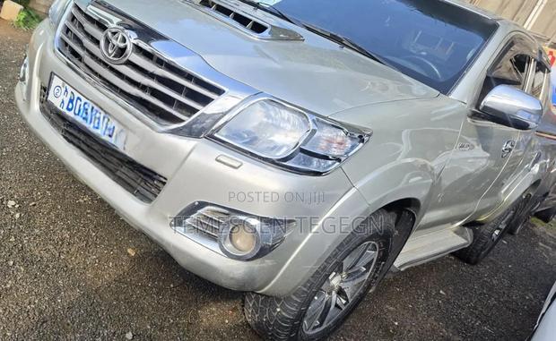 Toyota Hilux 2014