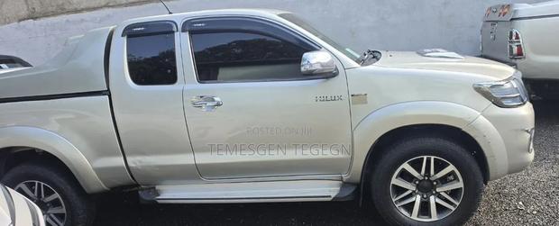 Toyota Hilux 2014