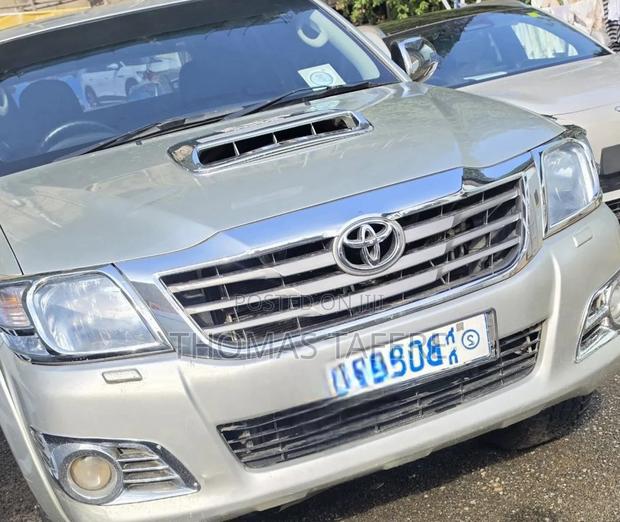 Toyota Hilux 2014 Beige