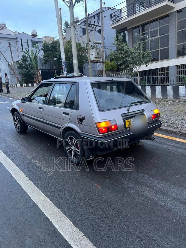 Toyota Corolla 1986 Gray