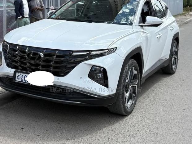 Hyundai Tucson 2022 White