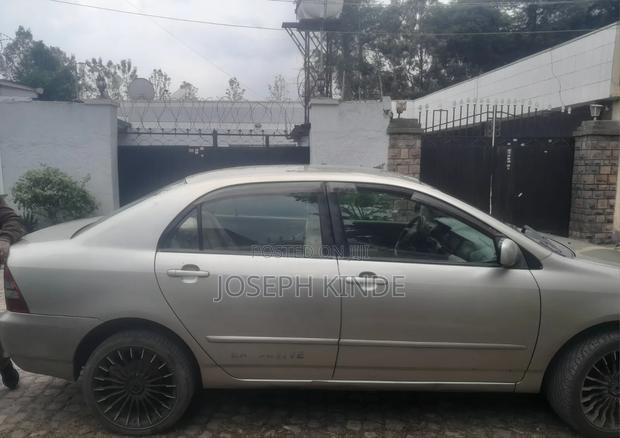 Toyota Corolla 2002 Gray