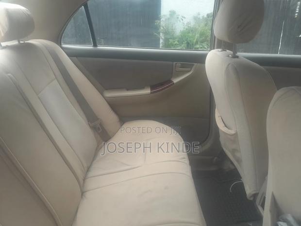 Toyota Corolla 2002 Gray