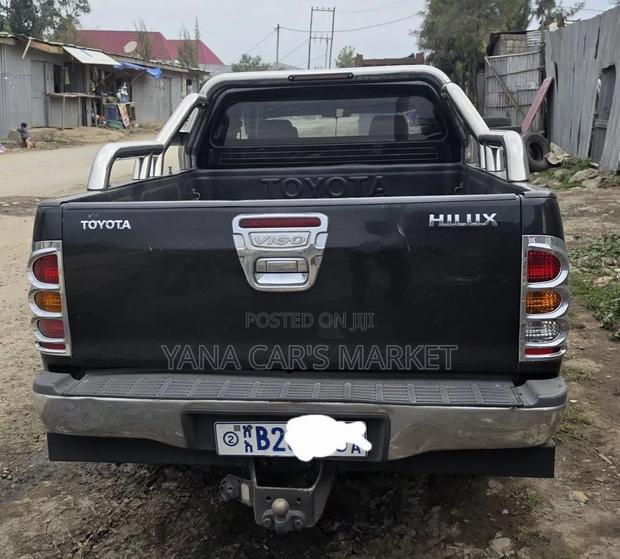 Toyota Hilux 2008 Black