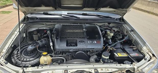 Toyota Hilux 2010 Silver