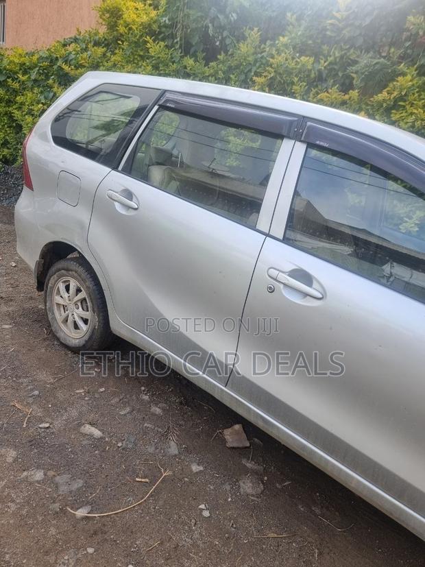 Toyota Avanza 2014 Gold