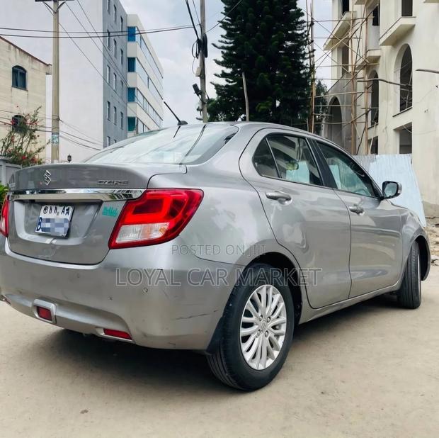 Suzuki Dzire 2021 Silver