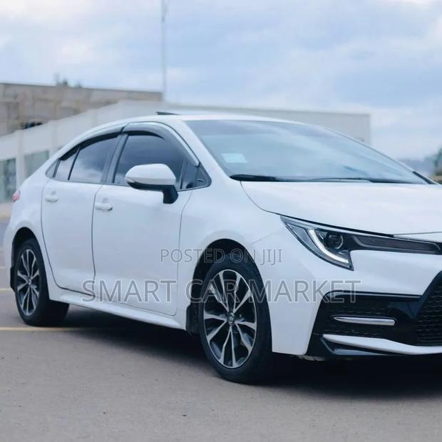 Toyota Corolla 2022 White