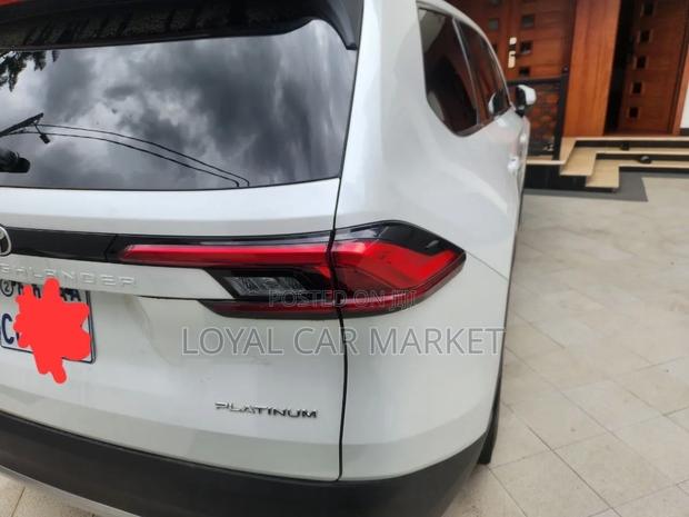 Toyota Grand Highlander Hybrid 2025 White