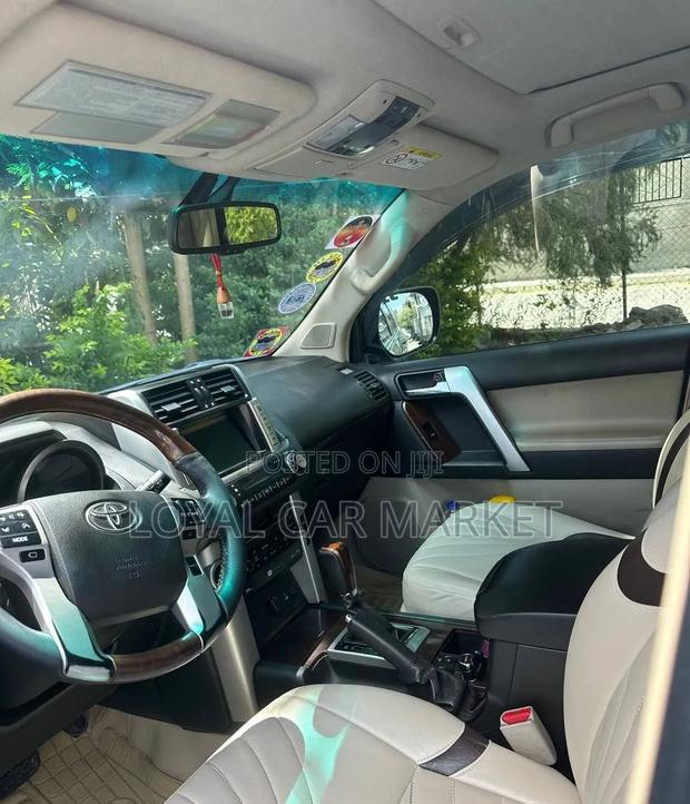 Toyota Land Cruiser Prado 2013 Black