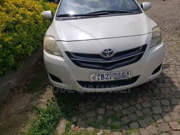 Toyota Yaris 2009 White
