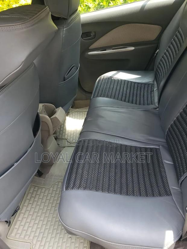 Toyota Yaris 2009 White
