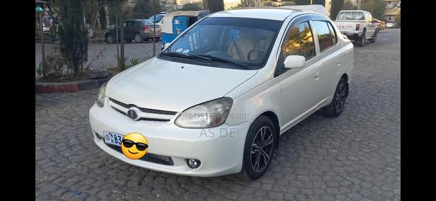 Toyota Platz 2005 Ivory