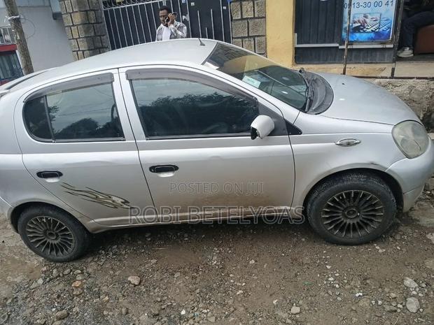 Toyota Yaris 2001 Silver