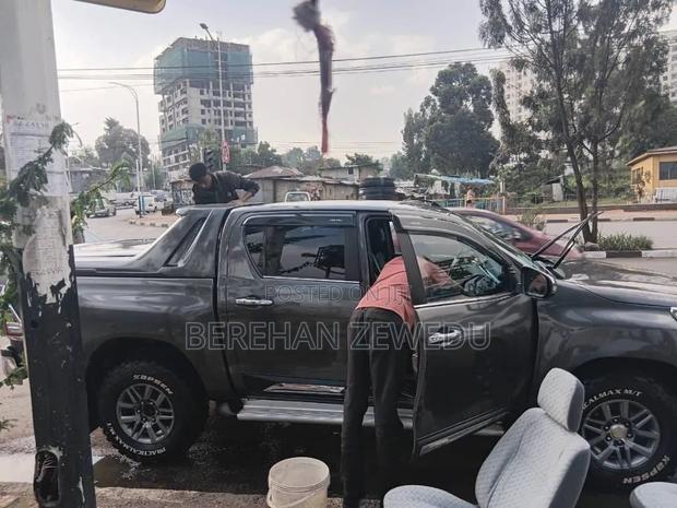 Toyota Hilux 2018 Gray