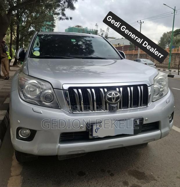 Toyota Land Cruiser Prado 2013 Silver