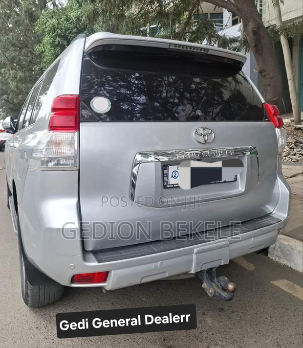 Toyota Land Cruiser Prado 2013 Silver