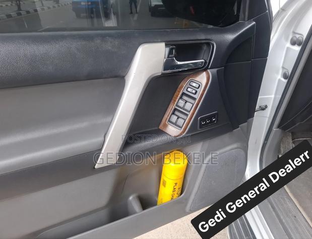 Toyota Land Cruiser Prado 2013 Silver