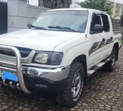 Toyota Hilux 2002 White for sale