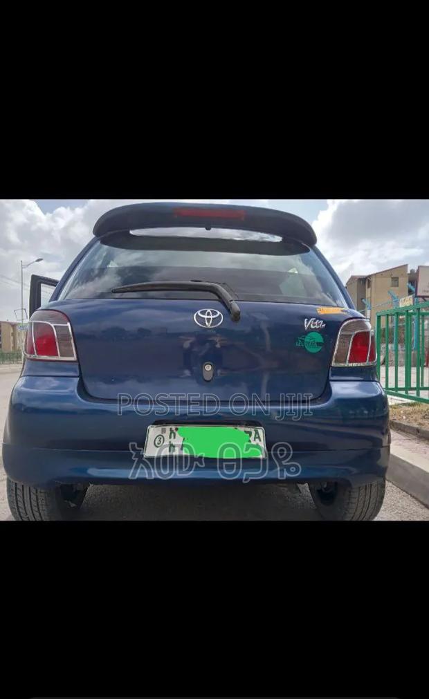 Toyota Vitz 2001 Blue
