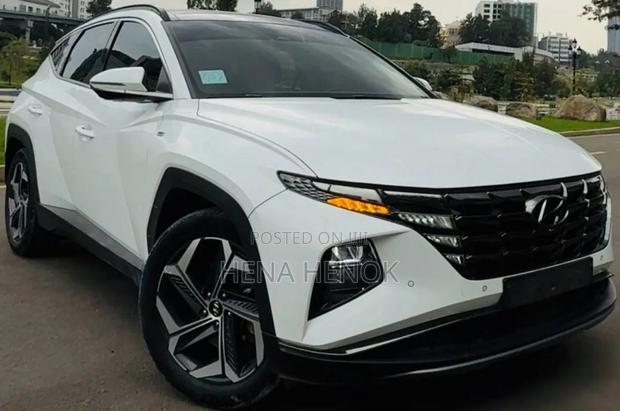 Hyundai Tucson 2021 White