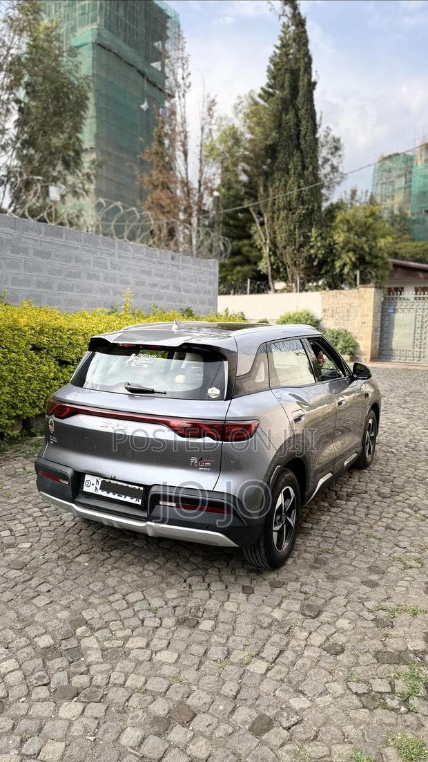 BYD Yuan Up 2025 Silver