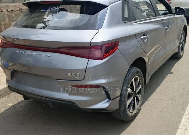 BYD E2 43 kWh 94 hp FWD 2025