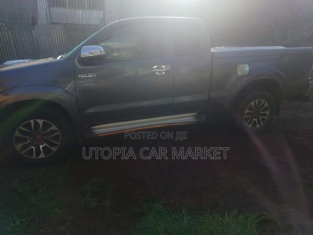Toyota Hilux 2012
