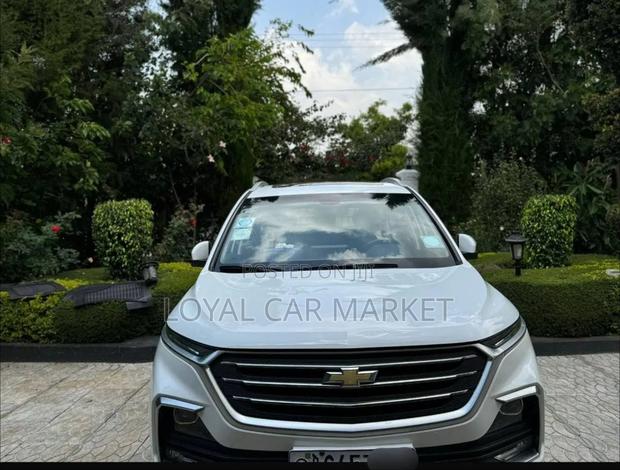Chevrolet Captiva 2021 White
