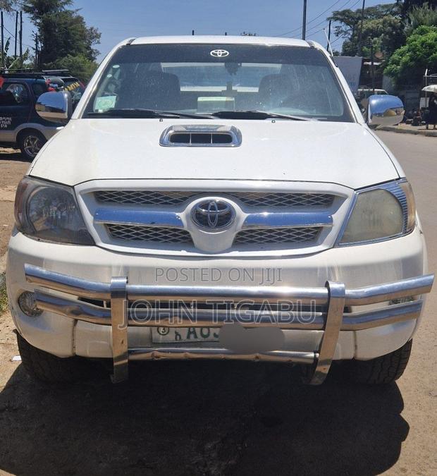Toyota Hilux 2.5 D-4D Extra Cab 2008 White